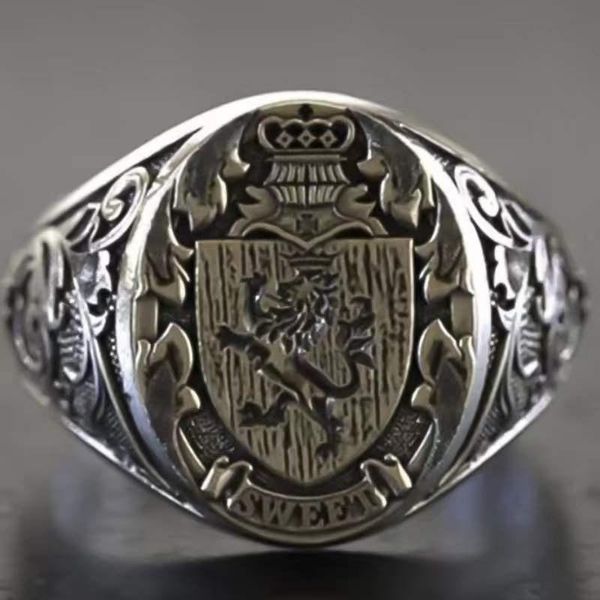 Anneaux de cluster Crown Lion Shield Emblem Retro Men's Ring