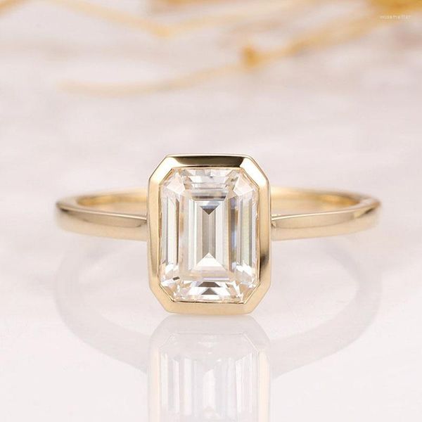 Anillos de racimo CxsJeremy Sólido 14K 585 Corte esmeralda amarillo 2ct 6 8 mm Anillo de compromiso Moissanite para mujeres Ajuste de bisel Alianza de boda solitaria