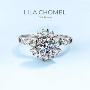 Cluster anneaux de créateurs de bijoux fleur 18k or blanc vvs1 d couleur 0,5 / 1ct Moisanite Diamond Engagement Ring Gift Romantic à son redizable