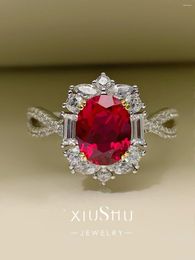 Clusterringen verlangen naar Xiushu High Definite 3 Artificial Ruby Ring Set in Sterling Silver Exquisite Simple and Elegant