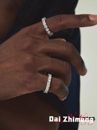 Cluster-Ringe DZM Einreihiger Weiß-Blau-Diamant-Ring für Männer und Frauen Personalisierter Mode-Edelstein Hip-Hop-Trend Zirkon-Paar
