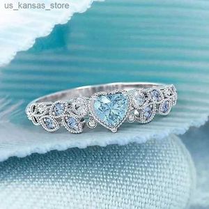Cluster ringen elegante en mooie dames modieuze zilveren hartvormige ring voor verloving en trouwringen van vrouwelijke edelen en prinsessen.Sieraden240408