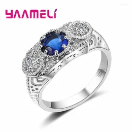 Bagues de cluster Élégant Femme Mode Bleu Cristal Bague Pour Femme 925 Sterling Argent Bijoux De Mariée De Mariage De Fiançailles