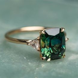 Cluster Rings Elegant Square Emerald Ring for Women Fashion Gold Color ingelegde groene zirkoon trouwringen Bridal Engagement Sieraden 230424