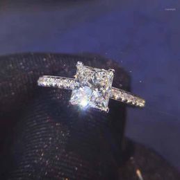 Cluster ringen Emerald 925 Sterling Silver Ring Finger Four Princess Cut Topaz Gemstone Elegant For Women Engagement Wedding Jewelr7804051