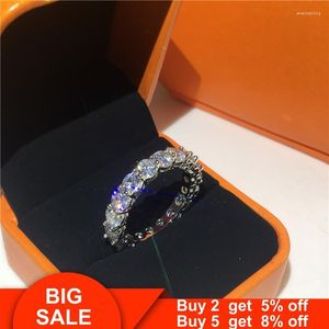 Cluster Rings Eeuwigheid Band Ring Real Silver Color 4mm CZ Betrokkenheid Wedding voor vrouwen Men Groothandel Party Sieraden Gift