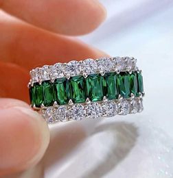 Cluster anneaux Eternity Full Emerald Diamond Ring Real 925 Sterling Silver Party Band de mariage anneaux pour femmes Men Engagement Jewe1112167