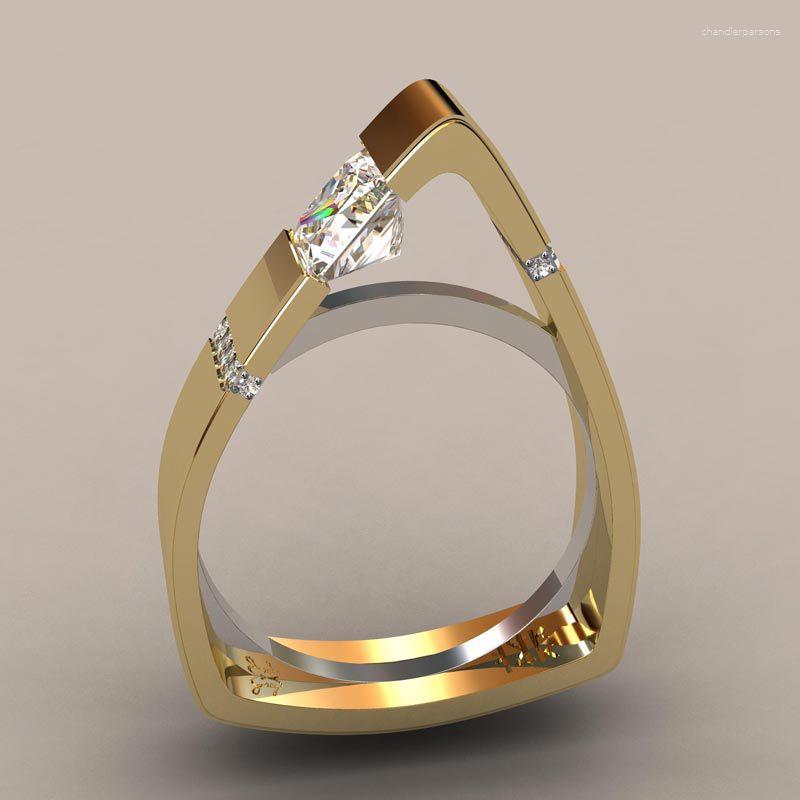 Anéis de Cluster Europeu e Americano Criativo Triângulo Geométrico Anel de Diamante Desejo Comércio Exterior Banhado 18k Separação de Cor de Ouro Feminino
