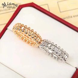 Anillos de racimo Venta europea 925 Anillo de remache de plata esterlina Amante de las mujeres y los hombres Moda personalizada Marca de lujo Fiesta Joyería fina