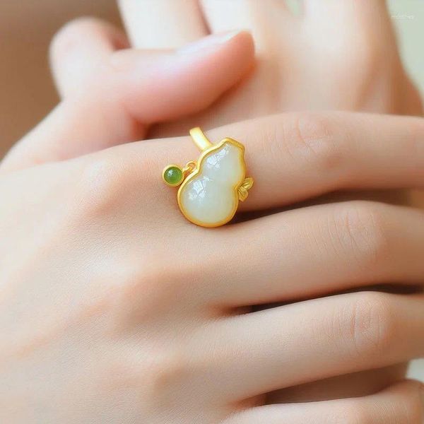 Cluster anneaux exquis jade gourde piste de gland ring