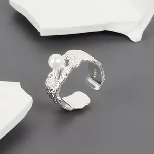 Clusterringen Exquise Pearl Ring 925 Sterling Silver voor vrouwen Wedding Engagement Party Accessoires Unieke onregelmatige vinger sieraden