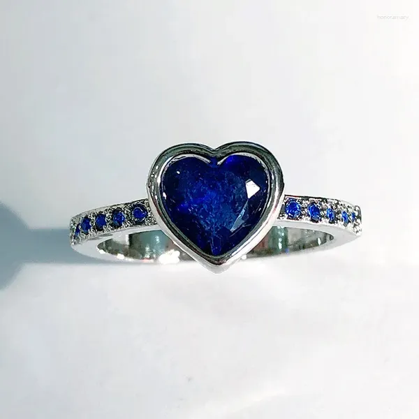 Cluster anneaux exquis argent couleurs anneau créatif coeur forme de coeur de coeur bleu gemme de mariage de mariage de fiançailles de banquet cocktail d'anniversaire cadeau