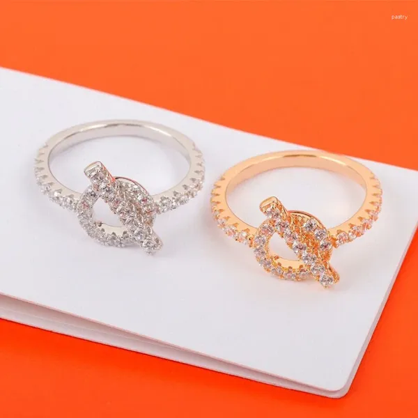 Bagues de cluster Marque de mode 925 Sterling Silver OT Lettre Pig Nose Ring pour femmes simples et luxe bijoux cadeau de fête