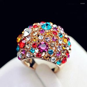 Bagues de cluster Mode Bague exagérée Cristaux multicolores Large Chunky Cocktail Kpop Punk Cool Rose Gold Couleur Femmes Déclaration Bijoux