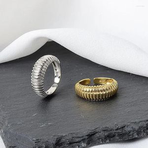 Cluster anneaux mode or argenté couleur torsion des fils de rayures géométriques pour femmes bijoux vintage