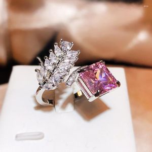 Bagues de cluster Mode Radine Cut Bague Femme Creative Plume Rose Diamant Ouverture Fête Anniversaire Bijoux En Gros
