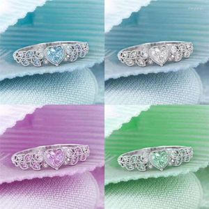 Anillos de racimo Moda Colores de plata Flor del corazón para las mujeres Moda Metal con incrustaciones Blanco Azul Verde Rosa Piedra Joyería de compromiso de boda