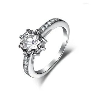Cluster ringen modieus en veelzijdig 925 Silver t Family Style acht klauw witgoud zirkon één diamant bruiloft accessoire