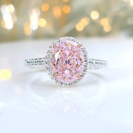 Clusterringen Modieuze eivormige kunstmatige roze diamant Temperament 925 zilveren ring Koolstofrijk Veelzijdig en minimalistisch