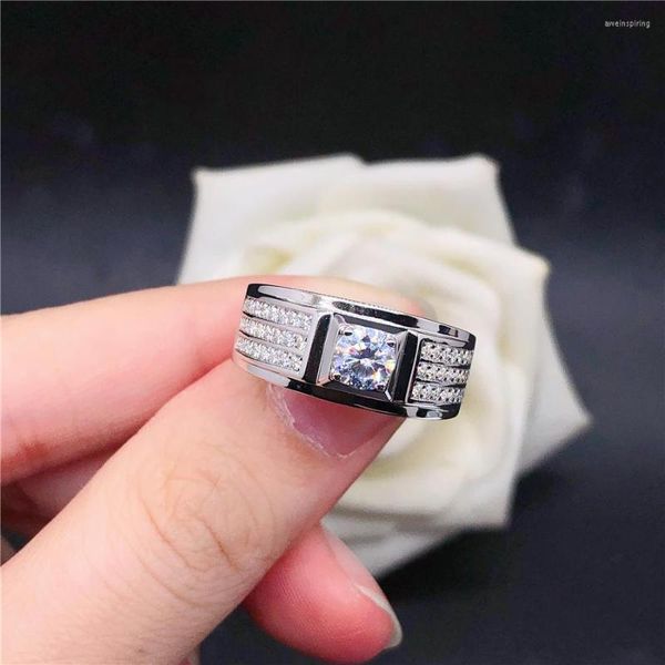 Anillos de racimo Anillo de oro blanco genuino de 18 quilates para hombres 0.5CT Moissanite Compromiso D Color VVS1 Joyería de dedo masculino Regalo de promesa de amor