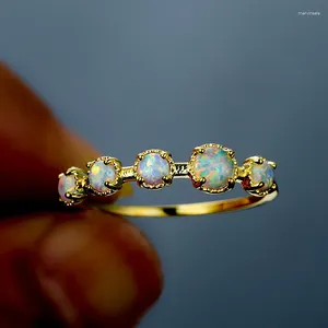 Bagues de cluster Gold Couleur Véritable Opal Pierre Bague pour Femmes Fille Anniversaire Cadeau Brillant Mode Charme Fine Bijoux Drop En Gros