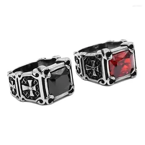 Anneaux de cluster gothique noir rouge pierre motard croix anneau en acier inoxydable bijoux punk hommes cadeau en gros SWR0865A