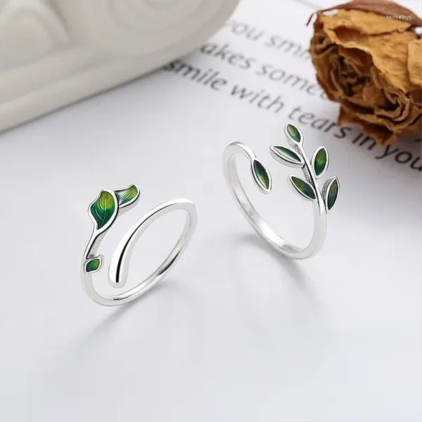 Anillos de racimo Hojas verdes Anillo envolvente alrededor de plata de ley 925 real y pegamento Joyería fina inspirada en la naturaleza para mujeres en oro blanco