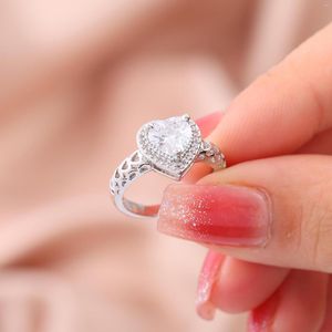 Clusterringen Hainon Heart for Women Silver Color Wedding Engagement Bridal Jewelry Cubic Zirconia Stone Elegante Ring Accessories