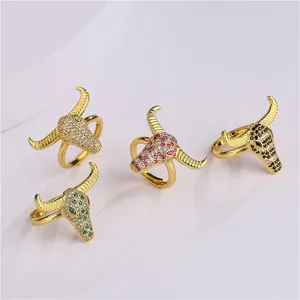 Cluster Ringen HECHENG 18K Vergulde OX Hoofd Boze Ogen Ring Luxe Zirkoon Voor Vrouwen Paar Vrienden Gift Mode-sieraden