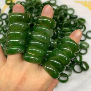 Cluster ringen hetiaanse Jasper Ring Spinazie Groene persoon Licht zwarte stip water hoofdvoet mannen en vrouwen sieraden