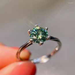 Bagues de cluster Haut de gamme Mossanite Niche Apparence Bague en diamant horizontale Bague en argent sterling Fiançailles Écolière Instagram Ami