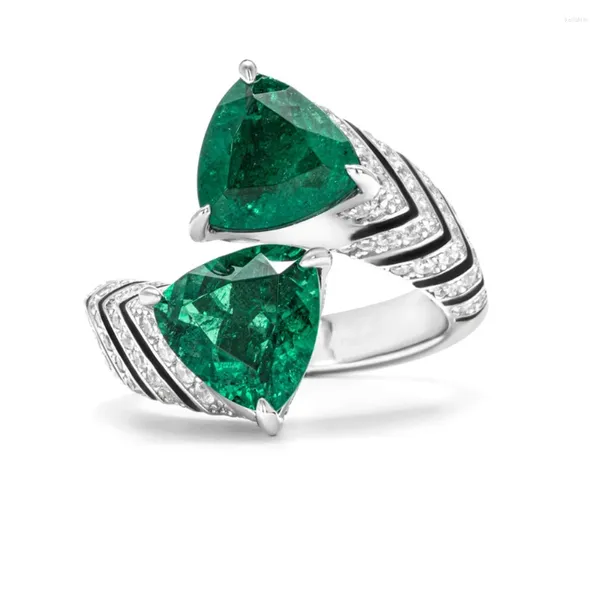 Anneaux de cluster de haute qualité 925 Bague de diamant en carbone en argent sterling avec des bijoux de luxe de concepteur en pierre verte à double pierre émeraude créée bijoux