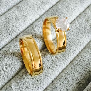 Anillos de racimo de alta calidad Moda CZ Dia Pareja para hombres Mujeres Chapado en acero inoxidable Anillo de boda Conjunto Joyería EE. UU. Tamaño