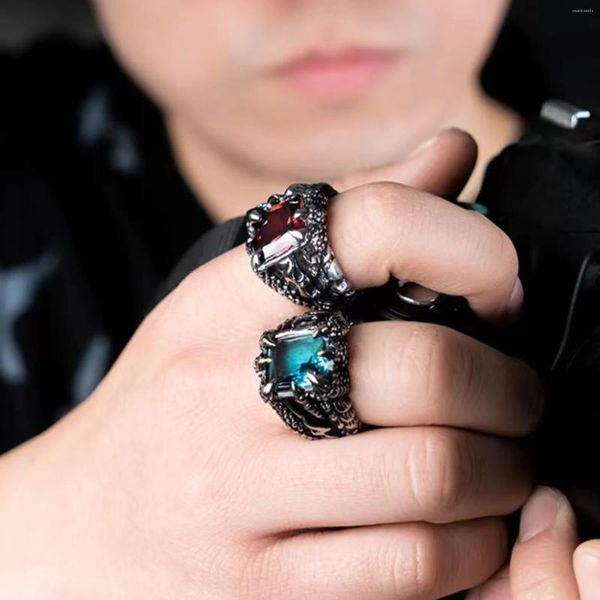 Anillos de racimo Hip Hop Red Crystal Dragon Claw Hombres Anillo Rock Exagerado Abierto Retro Joyería de los hombres Accesorios de fiesta de moda