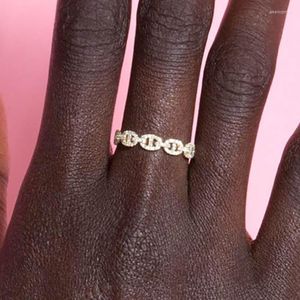 Clusterringen Hiphop-linkring voor vrouwen goudkleur micro-ingelegde zirkoon stapelen bijpassende vrouwelijke sieraden mode punk accessoires r720