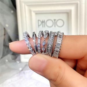 Cluster Anneaux Hoyon Lumière Luxury Coucle complet Ensemble avec Zircon Ladies Ring 10k White Gold Color All-Match Jewelry Gift For Girlfriend