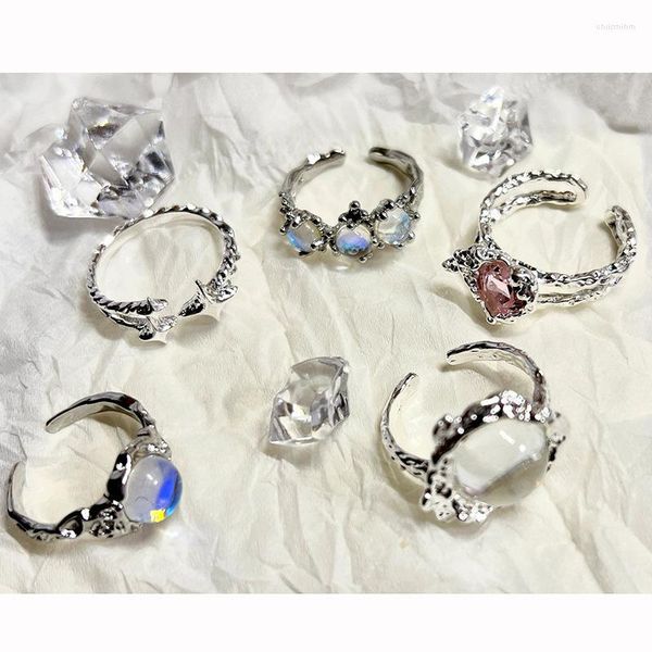 Anillos de racimo HOYON Niche Design Sense Anillo femenino Ins Estilo frío Moda de gama alta Dedo índice con incrustaciones de diamantes de piedra lunar simple