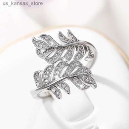 Cluster Rings Huitan Fashion Fresh Branch Leaf Design Finger Rings for Women Sparkling Cubic Zirconia Moderne Wedding Trend Accessories Sieraden240408