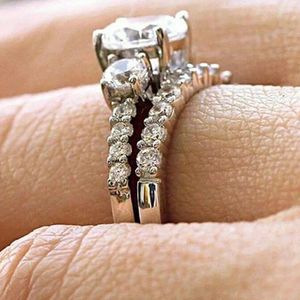 Cluster Rings Huitan Trendy Double Stackable Set For Women Silver Color 2Pcs Finger Accessories Wedding Engagement Jewelry Anillo