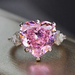 Cluster Anneaux Huitan Unique Rose Couleur Amour Anneaux Femmes Brillant Cubic Zirconia Mariage Anniversaire Cadeau Dance Party De Luxe Bijoux En Gros G230228