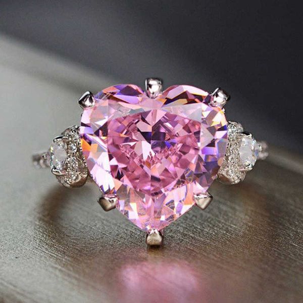 Cluster Anneaux Huitan Unique Rose Couleur Amour Anneaux Femmes Brillant Cubic Zirconia Mariage Anniversaire Cadeau Dance Party De Luxe Bijoux En Gros G230228