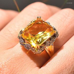 Bagues de cluster Hyperbole 14K Gold Couleur Topaz Bague pour femmes 925 Sliver Bizuteria Bague Moyen Jaune Gemstone Bijoux Free Ship