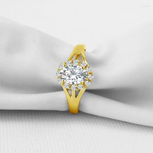 Clusterringen IOGOU Split Shank verlovingsring 10K massief goud luxe fijne sieraden ovaal geslepen 5 7 mm D/VVS1 Moissanite bruiloft voor vrouwen