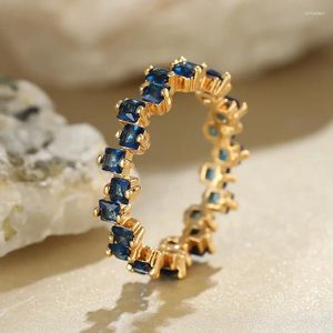 Anillos de racimo Cuadrado irregular Zircon Anillo de compromiso Vintage Femenino Royal Blue Stone Thin Antique Color Oro Boda para mujeres CZ