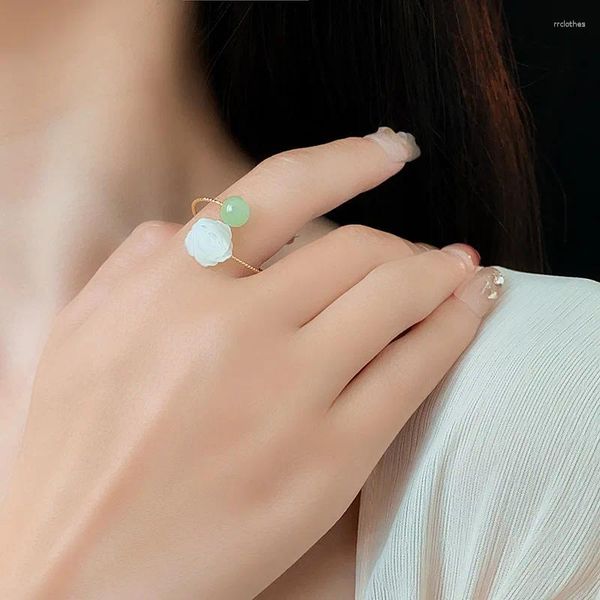 Cluster anneaux Jade Rose Flower Tempérament de style chinois Simple Elegant Retro Retro Open Ring Jewelry Gift Engagement pour les femmes