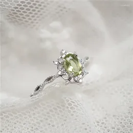 Anillos de racimo Luz japonesa Lujo Peridoto natural Anillo de cristal verde Chicas Ins Palace Estilo Ajustable Boca viva Mujer para mujeres Hombres