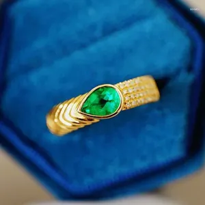 Cluster Anéis JHY2023 Sólido 18K Ouro Amarelo Natureza Verde Esmeralda 0.55ct para Mulheres Presentes de Aniversário Jóias Finas