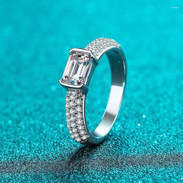 Bagues de cluster LORIELE White Gold 1ct Radiant / Emerald Cut Moissanite Bague pour femmes Bridal Lab Diamond Mariage Promise Band 925 Argent