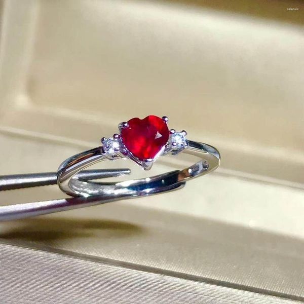 Bagues de cluster Love Heart Style Natural et Real Ruby Bague de mariage Bijoux fins en gros 925 Sterling Silver