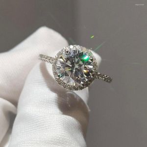 Clusterringen Luxe 18K witgouden ring ronde briljant gesneden moissanite 2ct 8mm bezaaid met jubileum van kleine diamanten